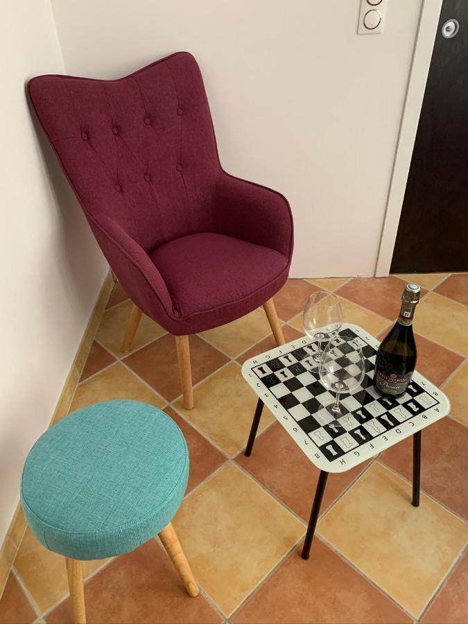 Pila & Bed Montpellier Centre Corum Comedie - Chambre Calme Climatisee - Quiet Air-Conditioned Room Exterior photo